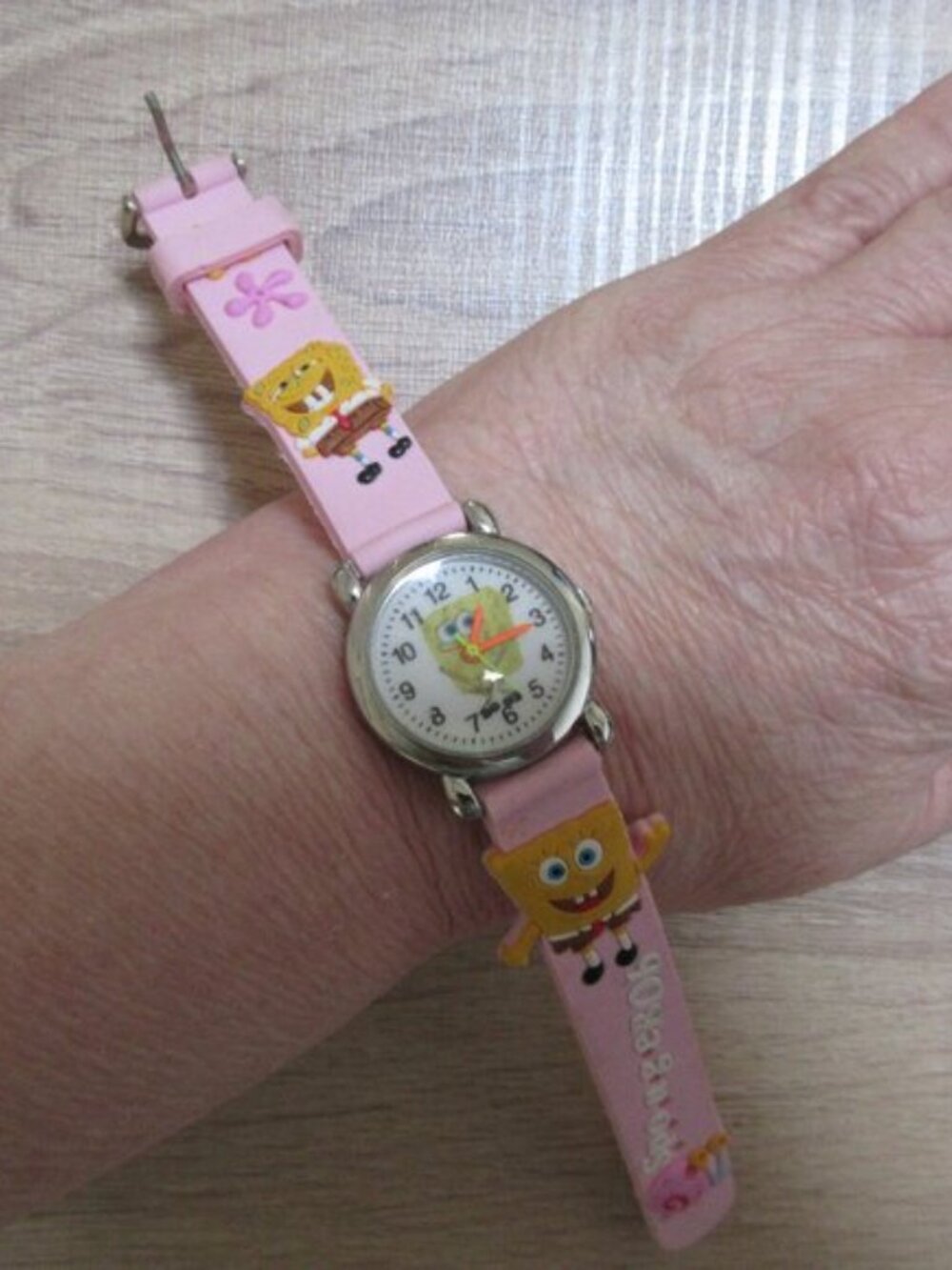 Spongebob quartz watch stainless steel with pink silicon band